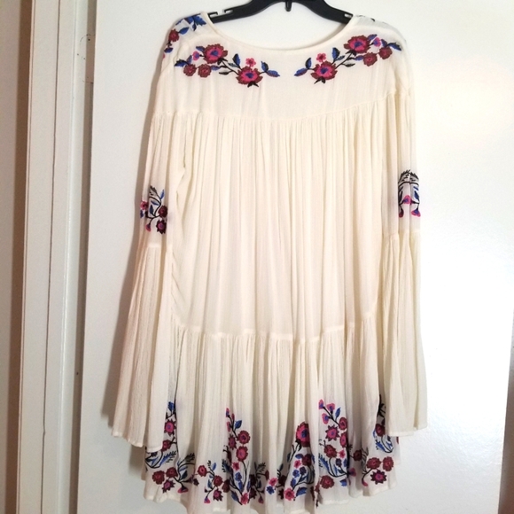 Free people Mini Dress off white with embroidery. Like New! - Picture 4 of 7